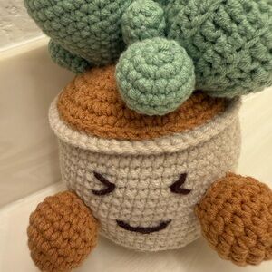 Crochet Plant Plush with Face